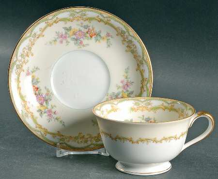 Lolita Footed Cup & Saucer Set