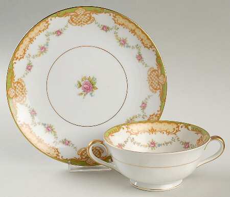Londres Footed Cream Soup Bowl & Saucer Set