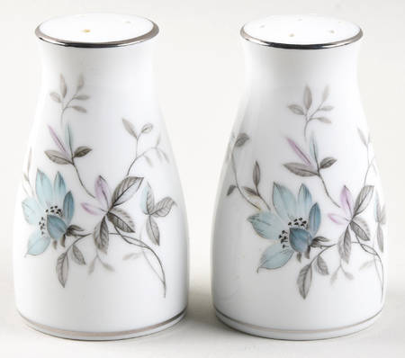Lorene Salt & Pepper Set