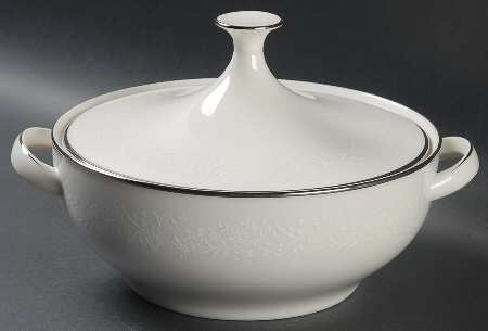 Lorelei Round Covered Vegetable