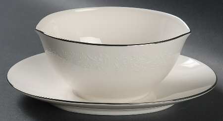 Lorelei Gravy Boat with Attached Underplate