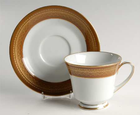 Lorraine Footed Cup & Saucer Set