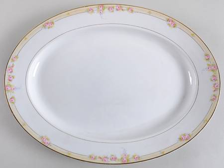 The Lorraine  16" Oval Serving Platter