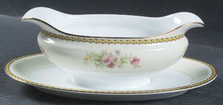 Lorina Gravy Boat with Attached Underplate