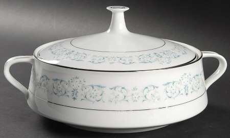 Lorraine Round Covered Vegetable