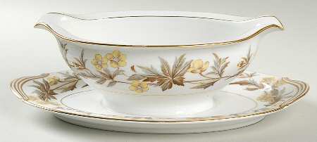 Lorraine Gravy Boat with Attached Underplate