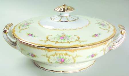 Lotus Round Covered Vegetable