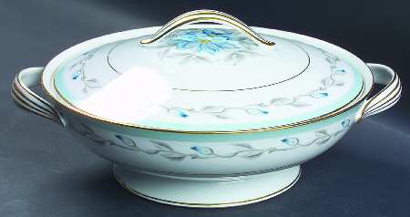 Louise Round Covered Vegetable