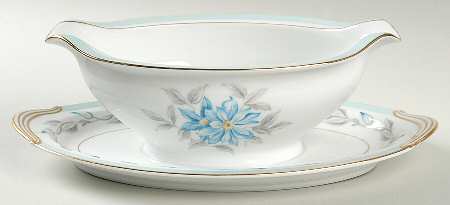 Louise Gravy Boat with Attached Underplate