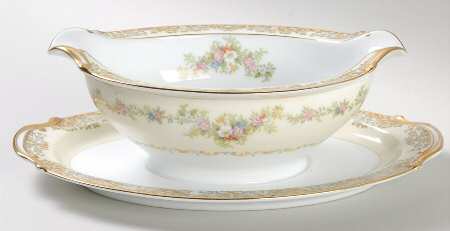 Loyalo Gravy Boat with Attached Underplate