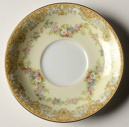 Loyalo Saucer