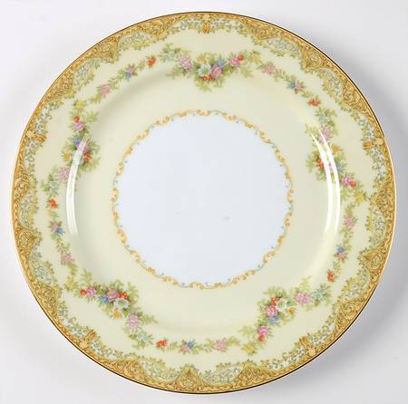 Loyalo by Noritake