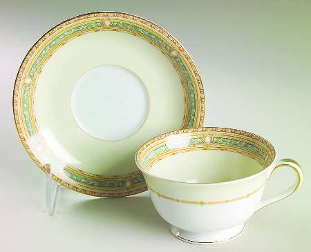Lucetta Footed Cup & Saucer Set
