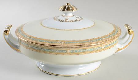 Lucetta Round Covered Vegetable