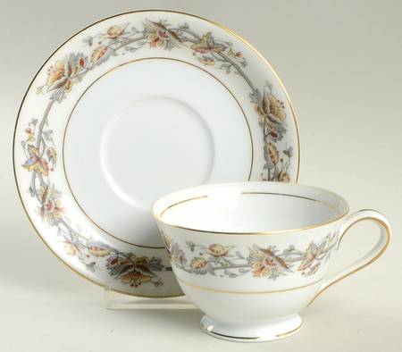 Lucerne Footed Cup & Saucer Set