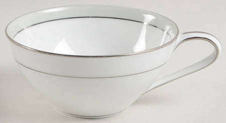Lucille Flat Cup