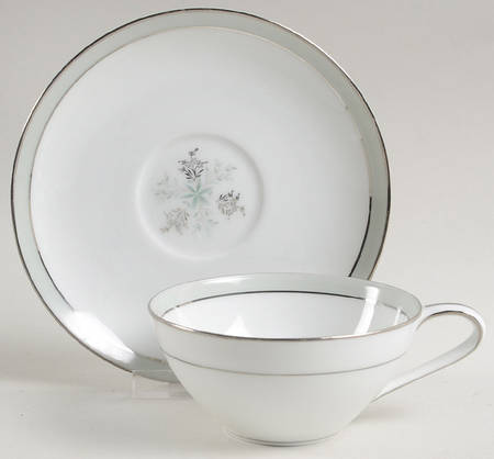 Lucille Flat Cup & Saucer Set