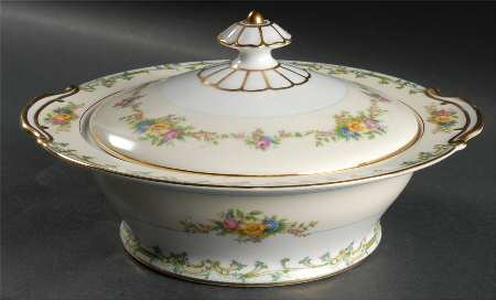 Lucia Round Covered Vegetable