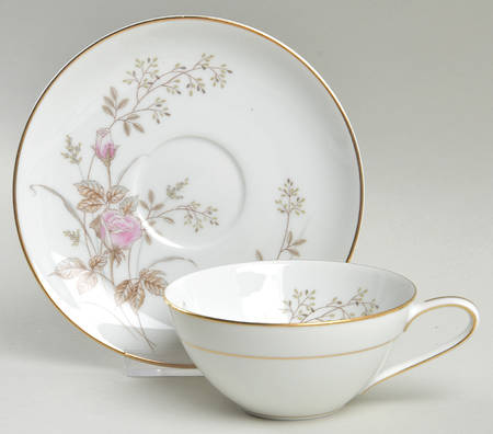 Luise Flat Cup & Saucer Set