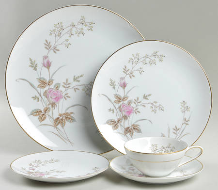 Luise 40 Piece Estate Set