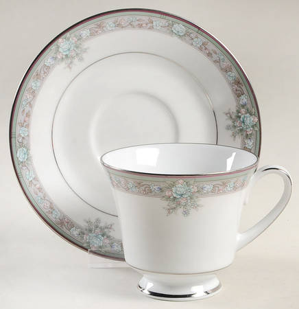 Lunceford Footed Cup & Saucer Set by Noritake