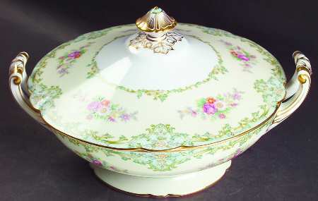 Luxoria Round Covered Vegetable