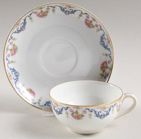 Luzano, The Flat Cup & Saucer Set