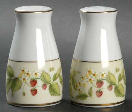 Lynbrook Salt & Pepper Set