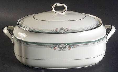 Lyndenwood Oval Covered Vegetable