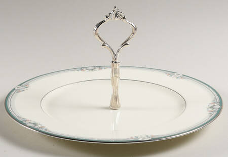 Lyndenwood Round Serving Plate with Handle (DP)