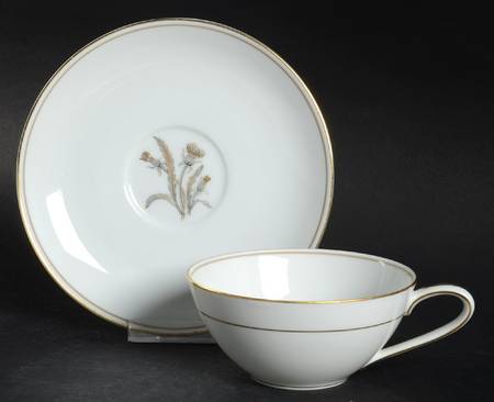 Lynne Flat Cup & Saucer Set