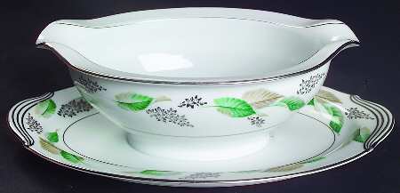 Lynwood Gravy Boat with Attached Underplate
