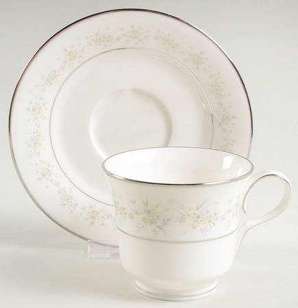 Lyric (9570) Footed Cup & Saucer Set