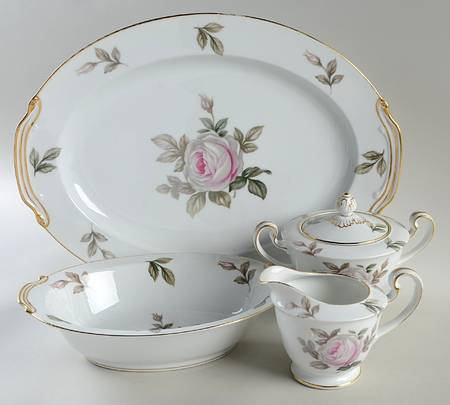 Lyric (519) 5 Piece Hostess Set
