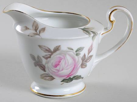 Lyric (519) Creamer