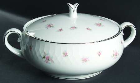 Mabel (Embossed) Round Covered Vegetable