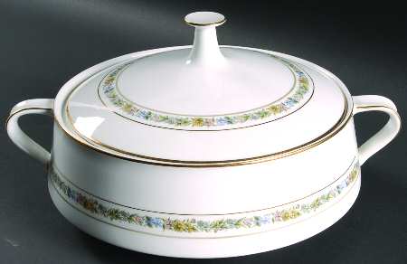 Macon Round Covered Vegetable