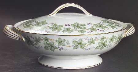 Madera (Gold Trim) Round Covered Vegetable