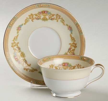 Madelon Footed Cup & Saucer Set