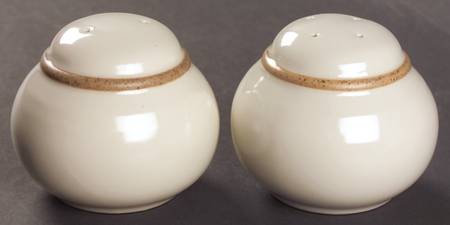 Madera Ivory Salt & Pepper Set