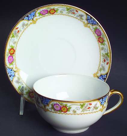 The Magenta Flat Cup & Saucer Set
