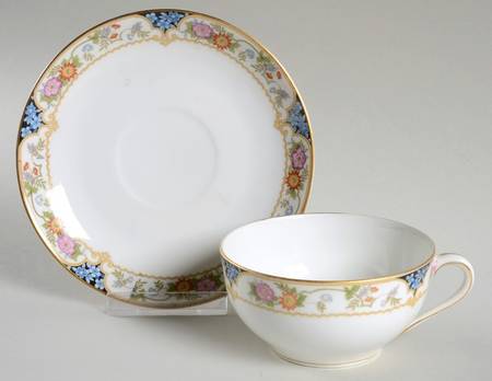 The Magenta Flat Cup & Saucer Set