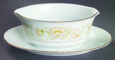 May Garden Gravy Boat with Attached Underplate