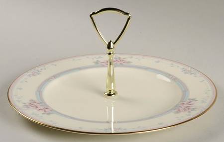 Magnificence Round Serving Plate with Handle (DP)