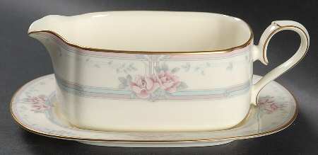 Magnificence Gravy Boat & Underplate (Relish/Butter)