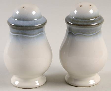 Captivate Salt & Pepper Set