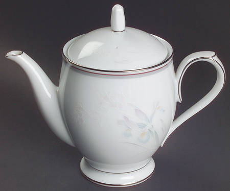 Malverne Teapot & Lid by Noritake