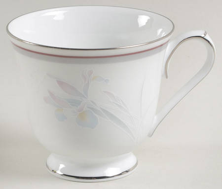 Malverne Footed Cup
