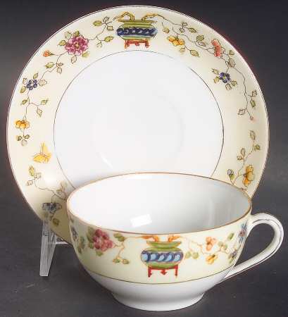 Mandarin Flat Cup & Saucer Set