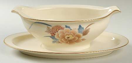 Mantigo Gravy Boat with Attached Underplate
